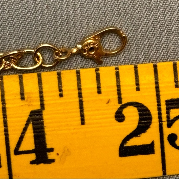 Vintage Monet Gold Tone Heart Pendant Necklace - Picture 9 of 9